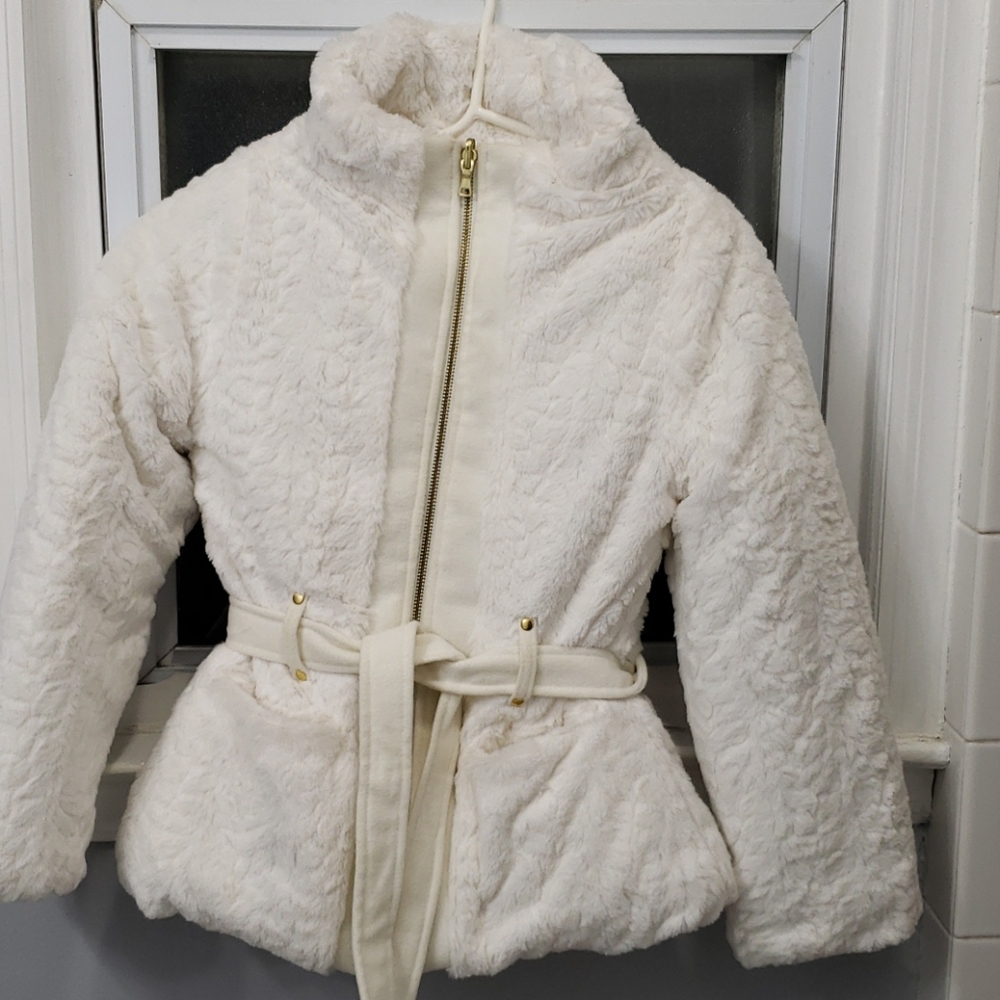 Like new!White faux FUR  coat- holiday